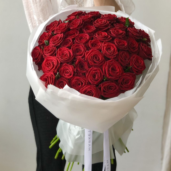 БУКЕТ ИЗ КРАСНЫХ РОЗ